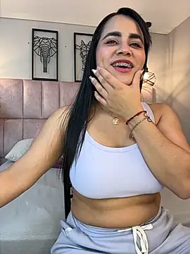 Brenda Garcia online show from 11/26/25, 12:17