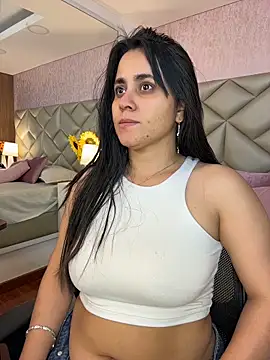 Brenda Garcia online show from 11/30/25, 12:09