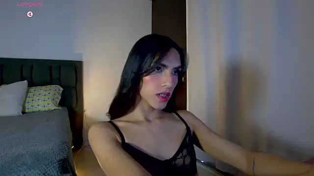 Snapshot of AlanaSofiia chatting on 06/04/26, 07:42 AlanaSofiia online show from 06/04/26, 07:42