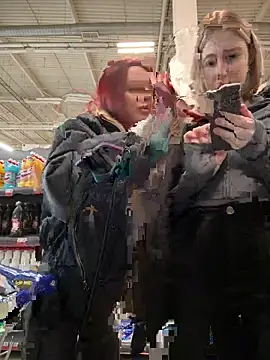 Snapshot of littlebitchess chatting on 11/24/25, 07:46 littlebitchess online show from 11/24/25, 07:46