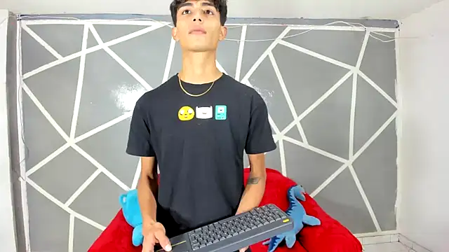 oliverhot2005 online show from 12/07/24, 07:32