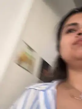 melanny10 online show from 12/25/24, 10:06