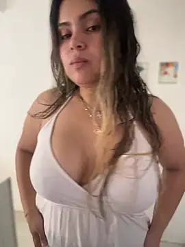 melanny10 online show from 02/14/25, 11:42