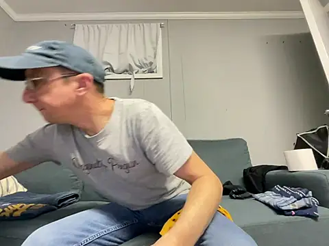 mouser21212 online show from 02/27/25, 07:37