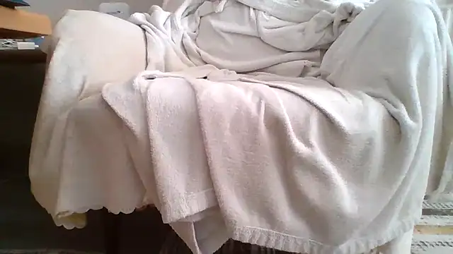 Snapshot of Mature_fucker31 chatting on 01/06/25, 08:46 Mature fucker31 online show from 01/06/25, 08:46