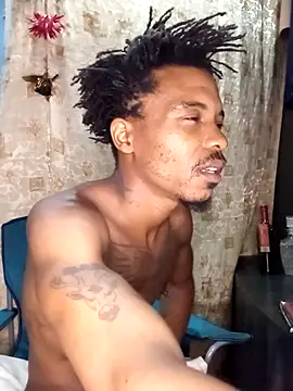 Snapshot of TaurusBallz chatting on 11/05/25, 09:04 TaurusBallz online show from 11/05/25, 09:04