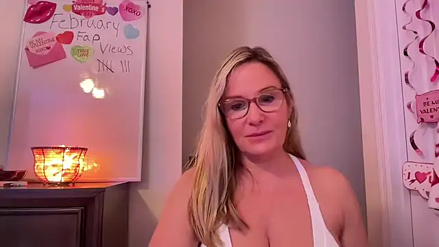 Milf Goddess online show from 02/11/25, 08:15