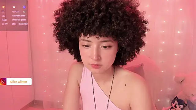 Snapshot of Alice_winter_ chatting on 11/11/25, 06:08 Alice winter online show from 11/11/25, 06:08