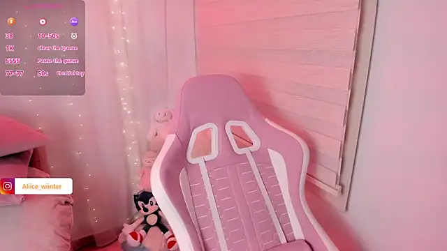 Alice winter  online show from 04/17/26, 06:11