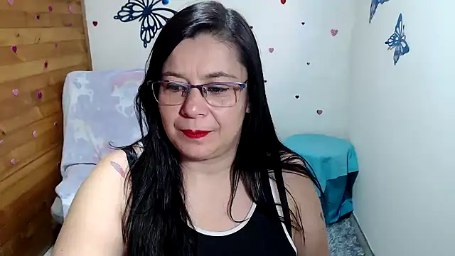 Snapshot of lilisa777 chatting on 10/04/25, 10:30 lilisa777 online show from 10/04/25, 10:30