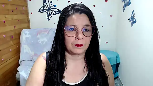 Snapshot of lilisa777 chatting on 10/06/25, 12:19 lilisa777 online show from 10/06/25, 12:19