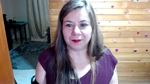 Snapshot of lilisa777 chatting on 11/23/25, 12:10 lilisa777 online show from 11/23/25, 12:10