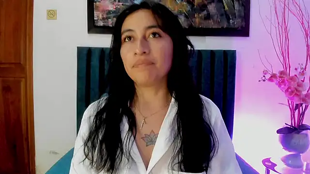 Snapshot of LisaHadwin chatting on 01/18/25, 06:10 LisaHadwin online show from 01/18/25, 06:10