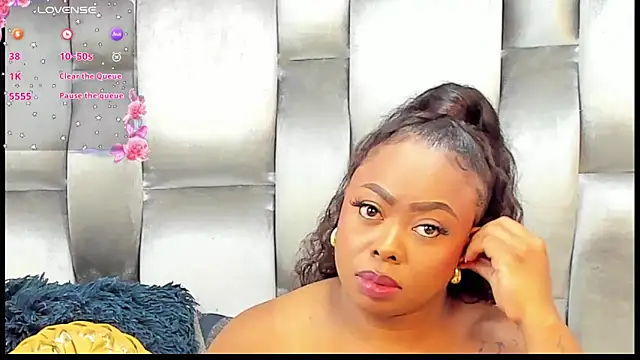 CamilaBenitez online show from 04/23/26, 12:29