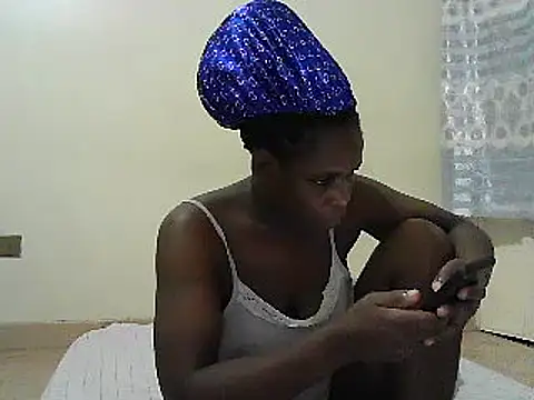 Snapshot of princess-cutie12 chatting on 03/08/25, 06:37 princess-cutie12 online show from 03/08/25, 06:37