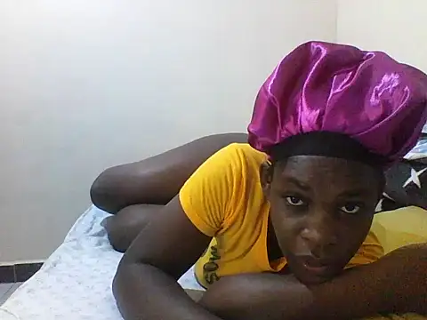 Snapshot of princess-cutie12 chatting on 10/06/25, 05:38 princess-cutie12 online show from 10/06/25, 05:38