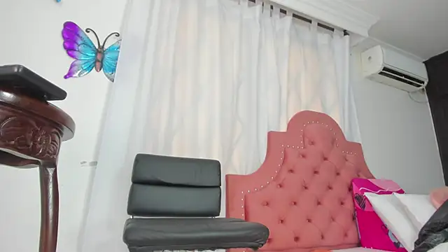 Snapshot of Alex_Keit chatting on 01/17/25, 08:33 Alex Keit online show from 01/17/25, 08:33