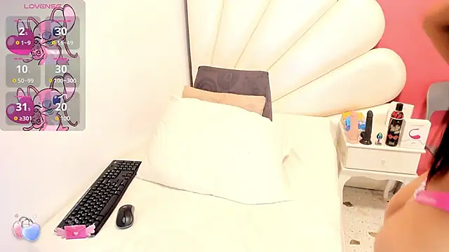 Vicky Freedom online show from 03/16/25, 02:33