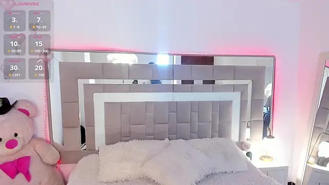 Nicolle foxy online show from 04/07/26, 02:39