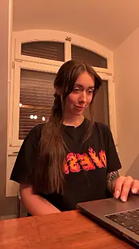 Snapshot of emiliasommer chatting on 09/30/25, 06:35 emiliasommer online show from 09/30/25, 06:35