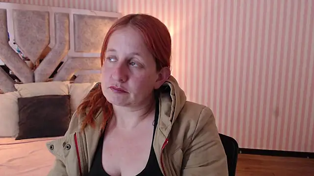 ViioletaMora online show from 03/18/25, 10:26