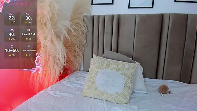 Snapshot of shann_a chatting on 12/24/24, 05:44 shann a online show from 12/24/24, 05:44