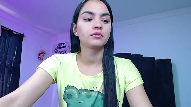 Snapshot of Ariel_Zeo1 chatting on 10/10/25, 07:35 Ariel Zeo1 online show from 10/10/25, 07:35
