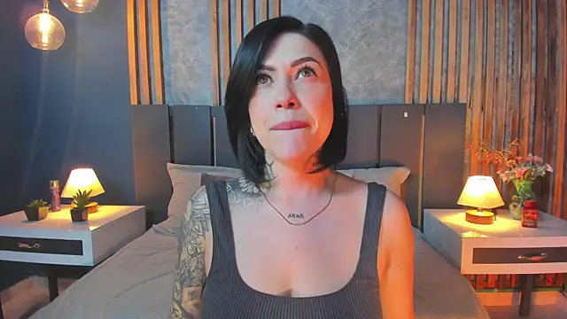 Snapshot of Hannah_Borbon chatting on 02/27/25, 04:20 Hannah Borbon online show from 02/27/25, 04:20