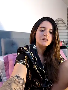 maliciaworld online show from 12/23/25, 02:20