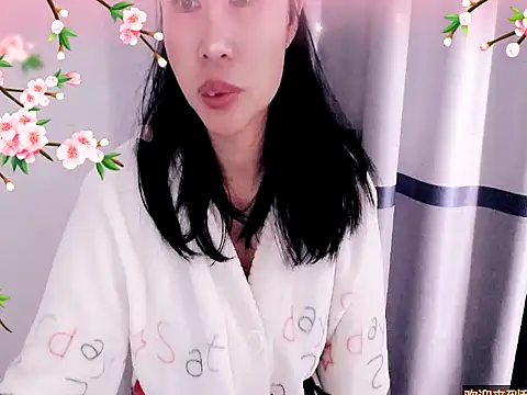 xiaoxuer online show from 12/19/24, 06:34