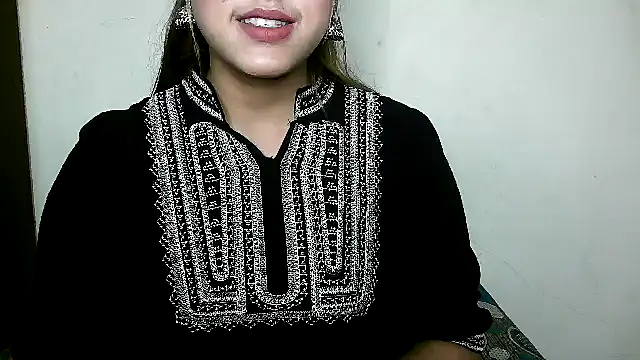 Snapshot of Princess_noorjahan chatting on 03/11/25, 05:24 Princess noorjahan online show from 03/11/25, 05:24