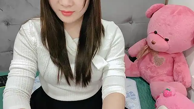 Snapshot of Funikio chatting on 03/10/25, 01:01 Funikio online show from 03/10/25, 01:01