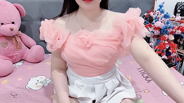 Funikio online show from 04/23/26, 01:29