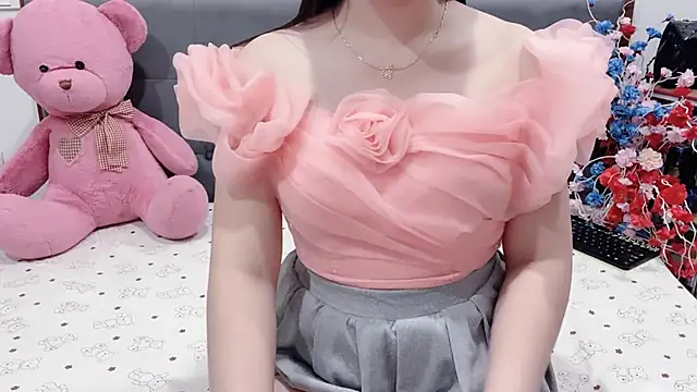 Funikio online show from 05/06/26, 02:19