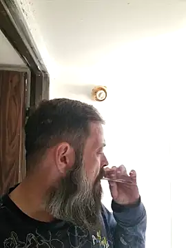 Snapshot of zefside42 chatting on 12/16/24, 12:38 zefside42 online show from 12/16/24, 12:38