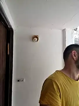 Snapshot of zefside42 chatting on 11/10/25, 10:25 zefside42 online show from 11/10/25, 10:25