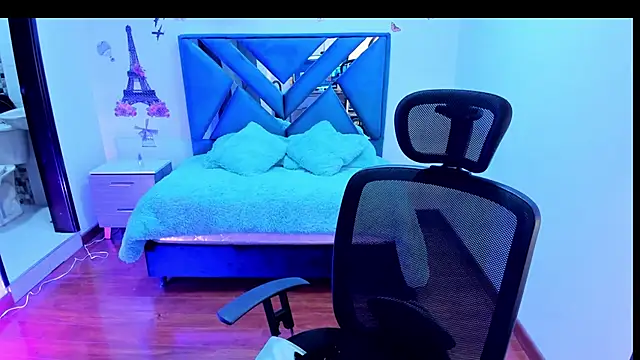 Snapshot of Aylinn_diaz chatting on 12/23/24, 11:06 Aylinn diaz online show from 12/23/24, 11:06