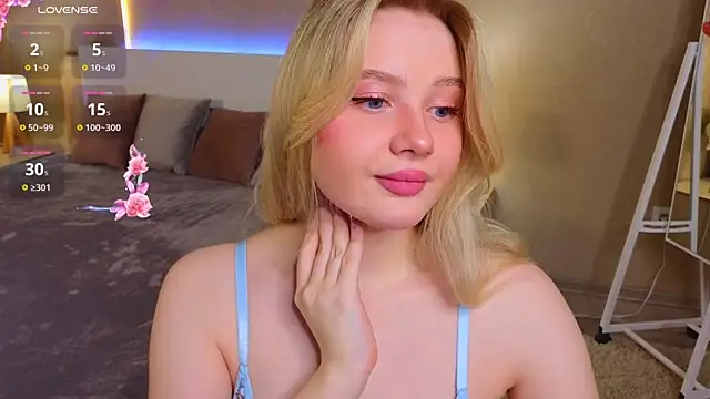 Snapshot of oliviabr0wn0 chatting on 02/17/25, 02:09 oliviabr0wn0 online show from 02/17/25, 02:09