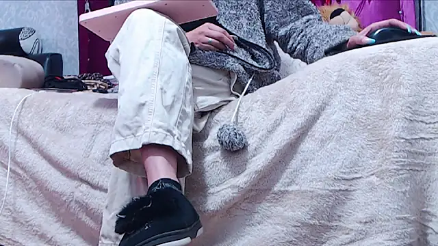 AyshaScott online show from 04/22/26, 01:01