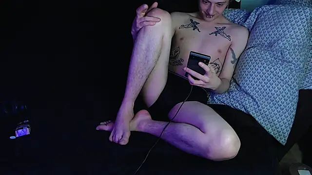 Snapshot of axxxturel chatting on 12/19/24, 10:32 axxxturel online show from 12/19/24, 10:32