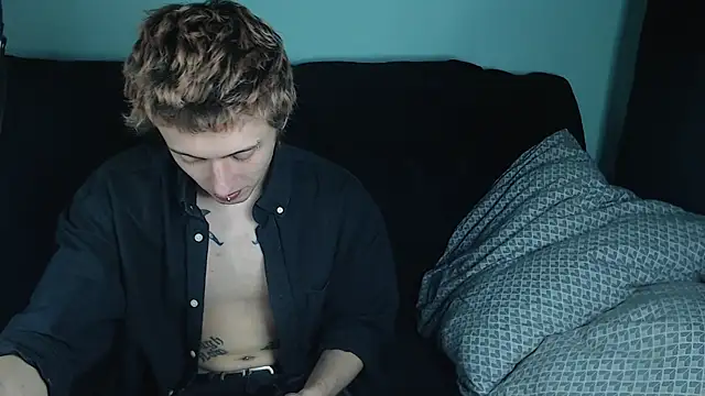 Snapshot of axxxturel chatting on 01/01/25, 07:21 axxxturel online show from 01/01/25, 07:21