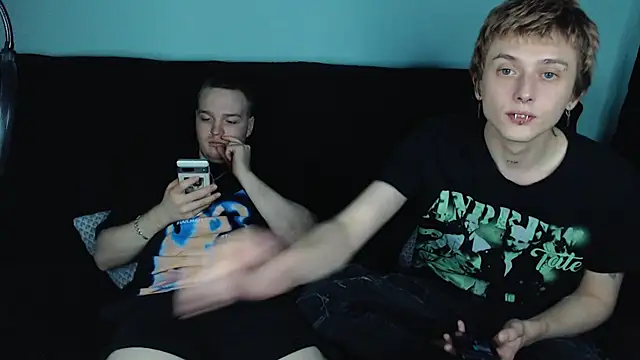 Snapshot of axxxturel chatting on 01/06/25, 12:37 axxxturel online show from 01/06/25, 12:37