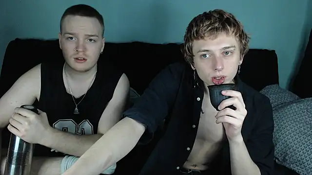 Snapshot of axxxturel chatting on 01/06/25, 09:11 axxxturel online show from 01/06/25, 09:11