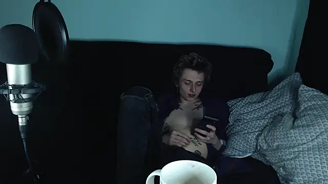 Snapshot of axxxturel chatting on 01/12/25, 09:19 axxxturel online show from 01/12/25, 09:19