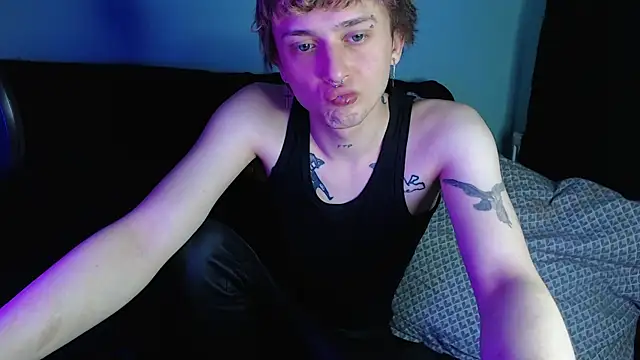 Snapshot of axxxturel chatting on 02/24/25, 09:31 axxxturel online show from 02/24/25, 09:31