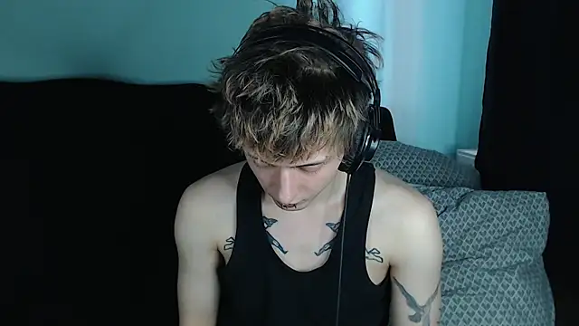 Snapshot of axxxturel chatting on 02/26/25, 07:42 axxxturel online show from 02/26/25, 07:42