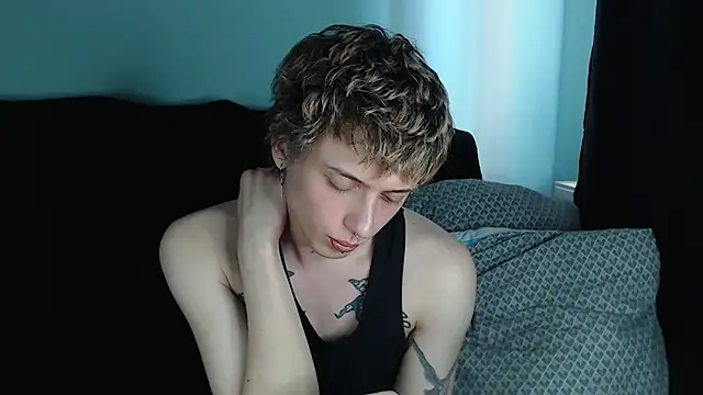 Snapshot of axxxturel chatting on 02/26/25, 10:47 axxxturel online show from 02/26/25, 10:47