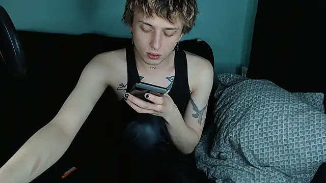 Snapshot of axxxturel chatting on 02/27/25, 11:15 axxxturel online show from 02/27/25, 11:15