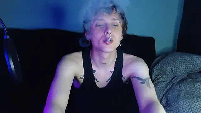 Snapshot of axxxturel chatting on 03/12/25, 06:55 axxxturel online show from 03/12/25, 06:55