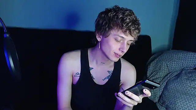 Snapshot of axxxturel chatting on 03/12/25, 09:56 axxxturel online show from 03/12/25, 09:56